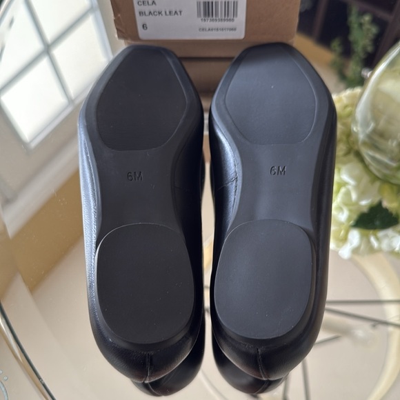 Steve Madden Cela Black Leather Ballet Flat - Picture 9 of 12